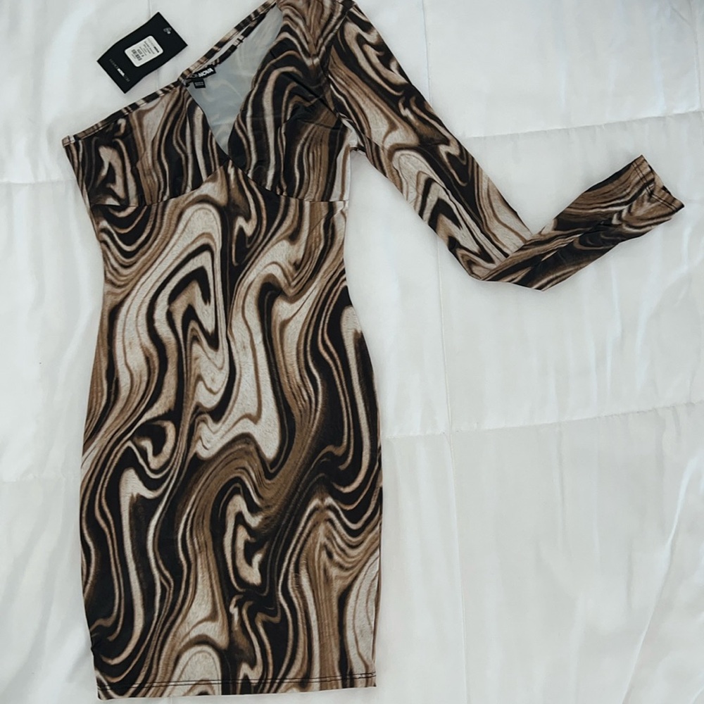 NEW Fashion nova, swirl around mini dress SIZE: small